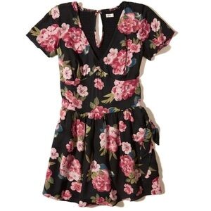 Hollister Floral Print Faux Wrap Romper Skort Size M